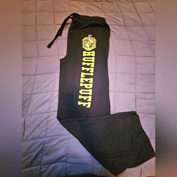 Mens Black Hufflepuff Sweatpants, LARGE - Picture 1 of 6